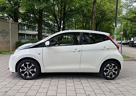 Toyota Aygo Aygo x.shift x-play connect