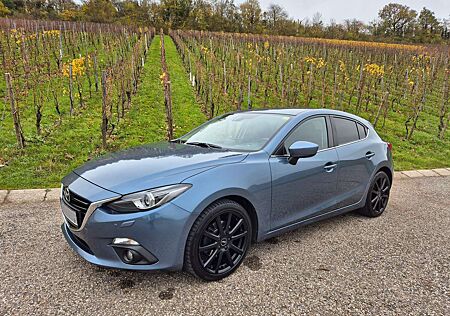 Mazda 3 Sports-Line, 2.2, SHZ, Bose, Temp., HeadUp