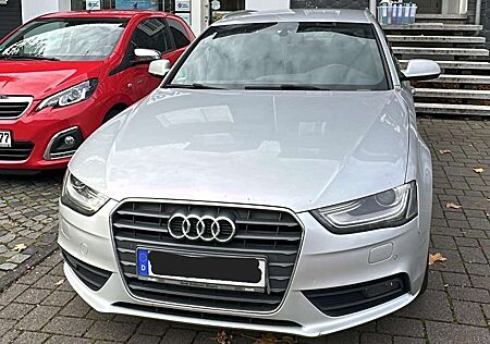 Audi A4 Avant 2.0 TDI DPF S line Sportpaket