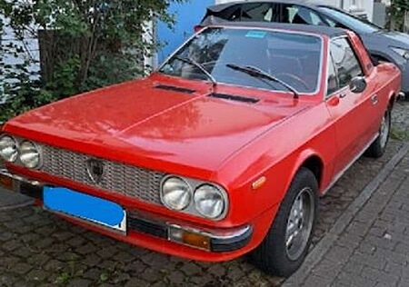 Lancia Beta Spider, Targa
