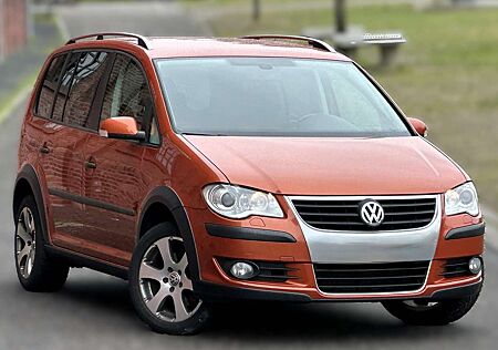VW Touran Volkswagen CrossTouran Bi-Xen Navi DSG SHZ 7Sitze Standhz AHK