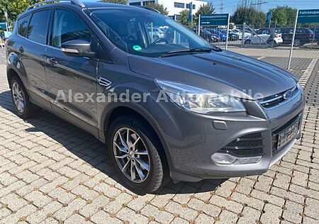 Ford Kuga Titanium .4X4. TÜV NEU .Automatik. eine Halter