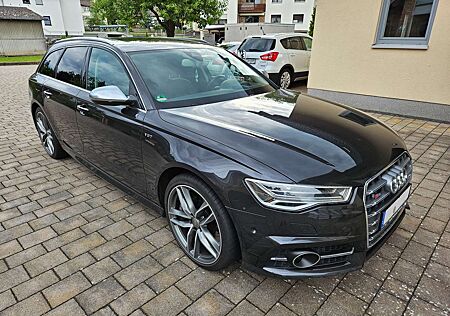 Audi S6 Avant