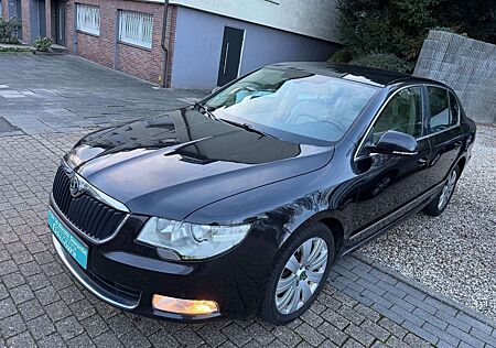 Skoda Superb Elegance*TÜV NEU*AUTOMATIK*LEDER*1 HAND*