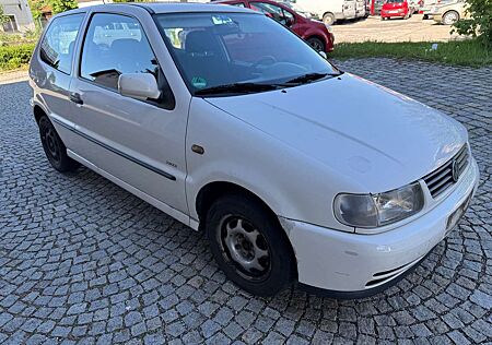 VW Polo Volkswagen 75 Servo Colour Concept