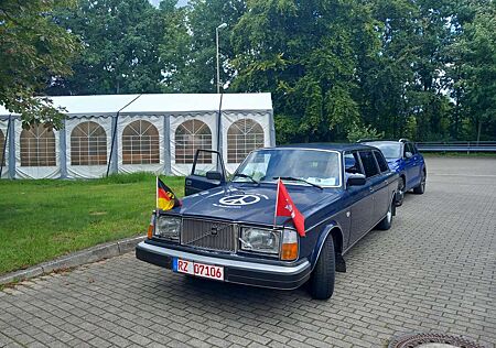 Volvo 264 Limousine Bertone 264 TE 2 Stück