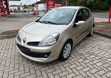 Renault Clio 1,6 AUTOMATIK TÜV / NEU/ BIS 10/2027