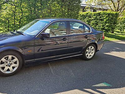 BMW 323 323i