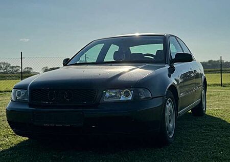 Audi A4 1.6