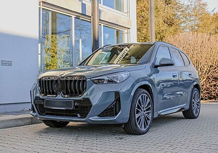 BMW X1 23 i xDrive M Sport / INNOVATION / MASSAGE