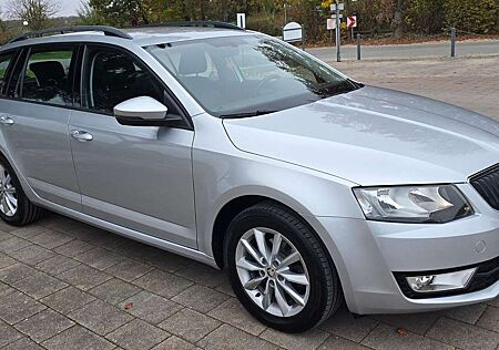 Skoda Octavia Ambition 1.6l TDI EU6 NAVI GRA PDC BLTH 2HD 2ZONEN