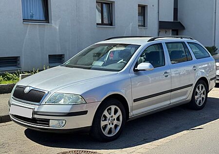 Skoda Octavia Combi 2.0 TDI DSG Elegance Tüv 1/2027