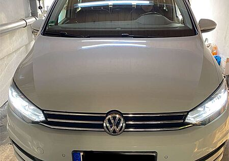 VW Touran Volkswagen 1.4 TSI (BlueMotion Technology) DSG Comfortline