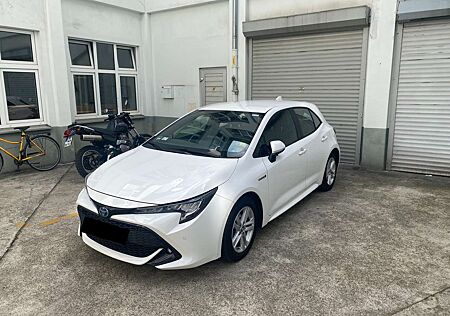 Toyota Corolla 1.8 Hybrid Business Edition