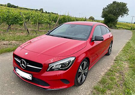 Mercedes-Benz CLA 200 CLA Shooting Brake 200 7G-DCT Urban