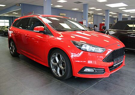 Ford Focus Turnier 2.0 EcoBoost ST