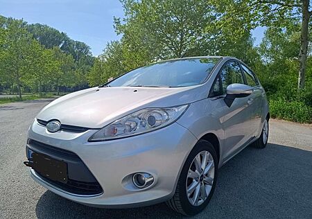 Ford Fiesta 5-Türer 1.25 Ghia