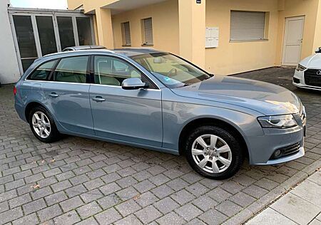 Audi A4 Ambiente quattro / TEILLEDER / XENON / NAVI