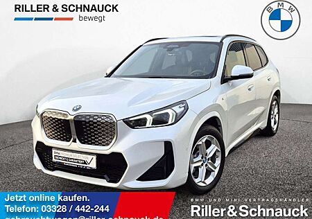 BMW iX1 xDrive30 M Sport AHK+PANO+360°KAM+HUD+ACC