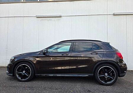 Mercedes-Benz GLA 250 4Matic AMG Line/Pano/Leder/Kamera