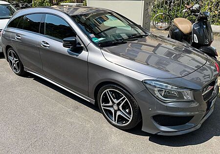 Mercedes-Benz CLA 220 Shooting Brake (CDI) d 4Matic 7G-DCT AMG Line