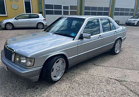 Mercedes-Benz 190 E 1.8
