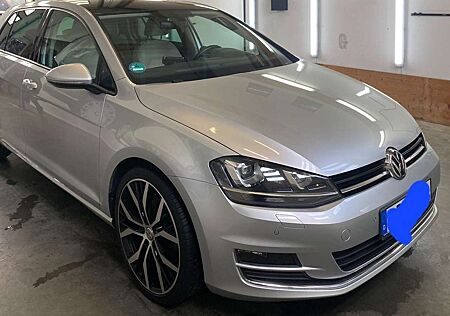 VW Golf Volkswagen 7 2.0 TDI Highline *scheckheftgepflegt*