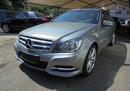 Mercedes-Benz C 180 CGI BlueEfficiency Avantgarde Scheckh Navi Alu PDC