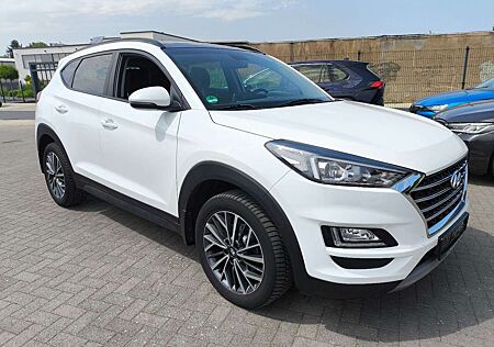Hyundai Tucson 2WD,AUTOMATIC,2HD,KLIMA,NAVI,ALU