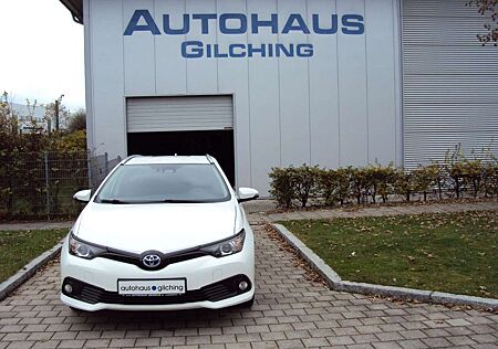 Toyota Auris Touring Sports Hybrid Team D