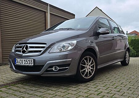 Mercedes-Benz B 180 NGT BlueEFFICIENCY Autotronic