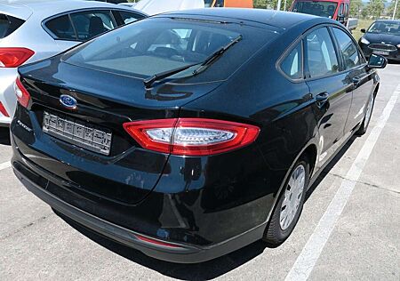 Ford Mondeo Lim. Trend / 1. Hand