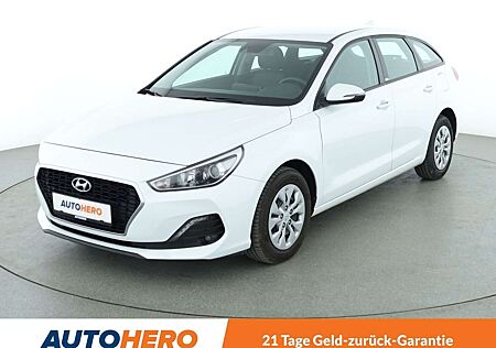 Hyundai i30 1.4 YES!*NAVI*TEMPO*CAM*PDC*SHZ*SPUR*