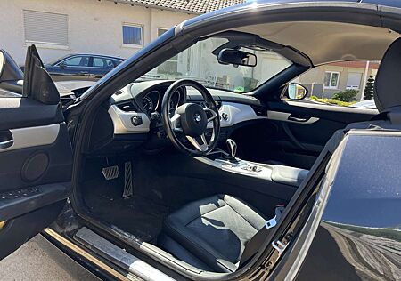 BMW Z4 M-Line, 245PS, Xenon, Leder, 8 fach Bereift