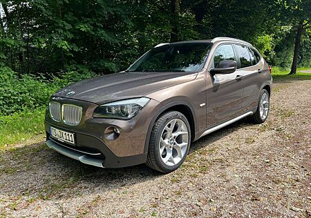 BMW X1 xDrive23d Aut./xDrive/Pano/Navi/SHZ/8x