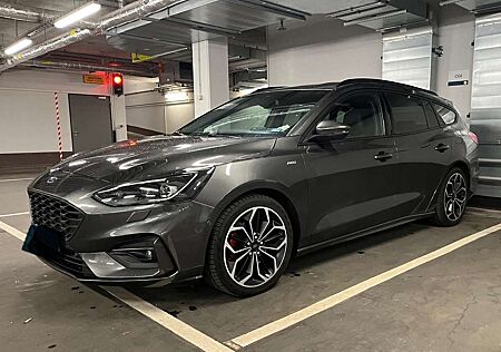 Ford Focus Turnier 1.5 EcoBoost Start-Stopp-System ST-LINE