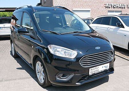 Ford Tourneo Courier Titanium