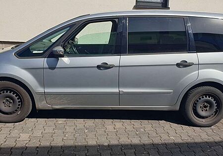 Ford Galaxy Concept