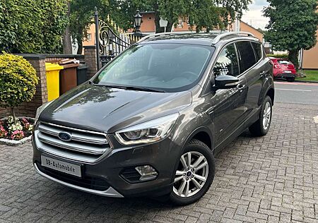 Ford Kuga Cool & Connect,Automatik,Navi