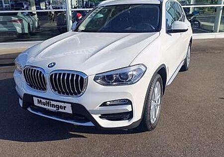 BMW X3 xDrive 20 i xLine / Deutsche Ausführung.
