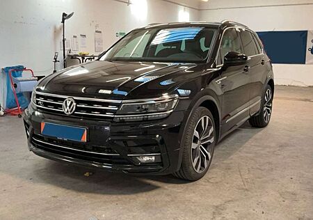 VW Tiguan Volkswagen 2.0 TDI Highline R-Line 4Motion*DSG*AHK*A