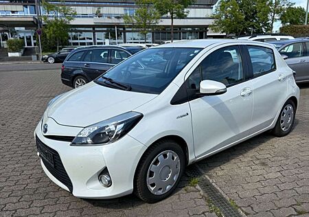 Toyota Yaris Hybrid Club