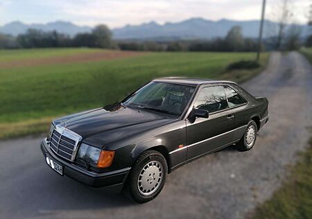 Mercedes-Benz CE 200 Paula W124 - Oldtimer - Liebhaberfahrzeug