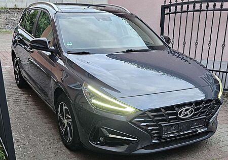 Hyundai i30 Kombi 1.6 CRDI DCT Intro