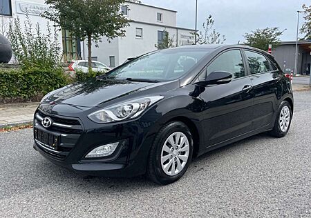 Hyundai i30 blue Trend*NAVI*