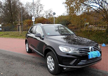 VW Touareg Volkswagen 3.0 V6 TDI SCR Blue Motion Terrain Tech