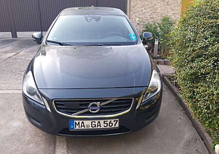 Volvo S60 D3 Momentum