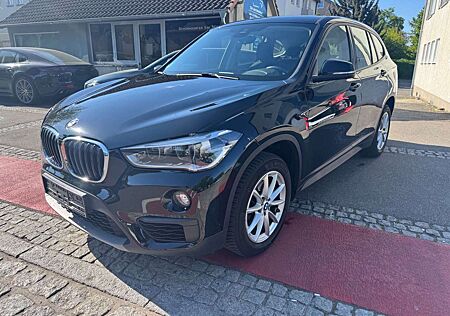 BMW X1 sDrive 18 i / LED/ Navi / 1. Hand