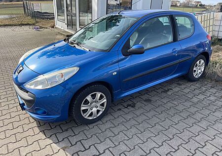 Peugeot 206 + 1.4 zweite Hand, Klimaautomatik, HU 26