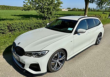 BMW 330 M-Sportpaket, Rieger-Umbau, HUD, Anhängerku uvm.
